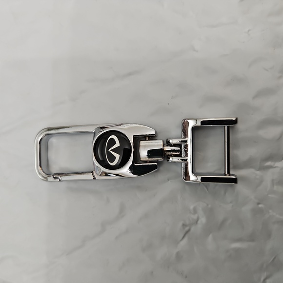 Silver Key Chain Clip W/Swivel Key Chain / Fob Ring - Picture 7 of 8